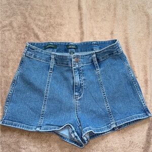 Women's Super-High Rise
Seamed Jean Shorts - Wild Fable™ Medium Wash
6